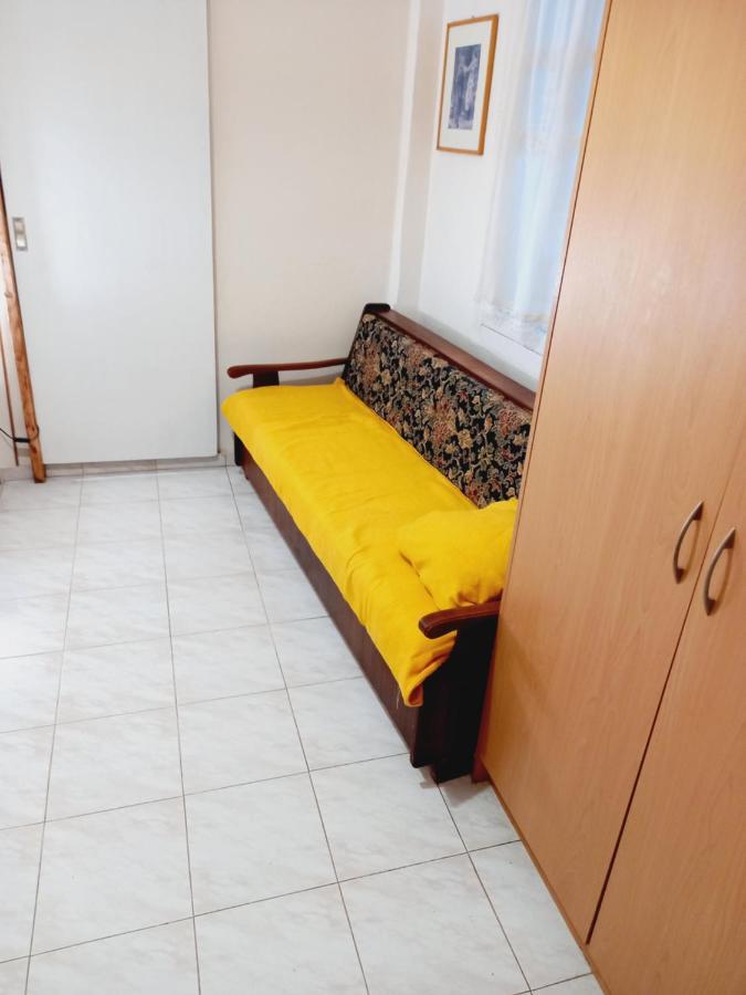 Στην Αυλή Της Ράχης Apartamento Kalamata Exterior foto
