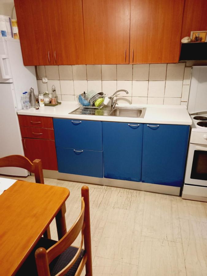 Στην Αυλή Της Ράχης Apartamento Kalamata Exterior foto