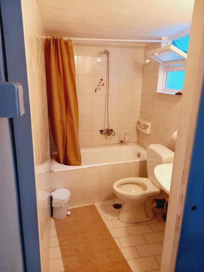 Στην Αυλή Της Ράχης Apartamento Kalamata Exterior foto