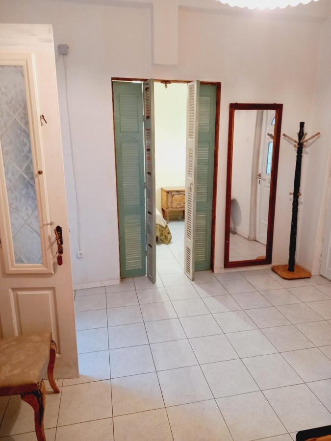 Στην Αυλή Της Ράχης Apartamento Kalamata Exterior foto