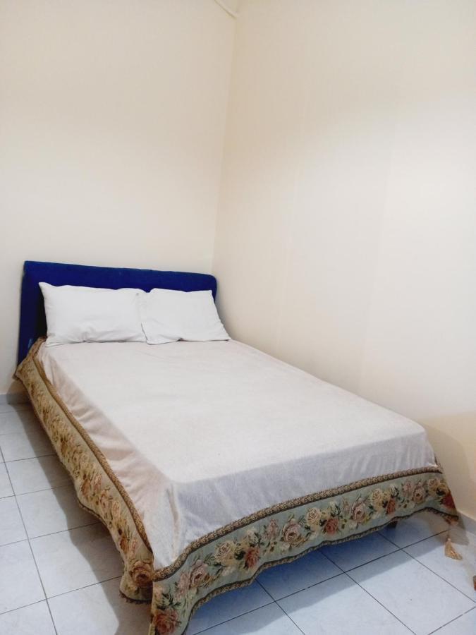 Στην Αυλή Της Ράχης Apartamento Kalamata Exterior foto